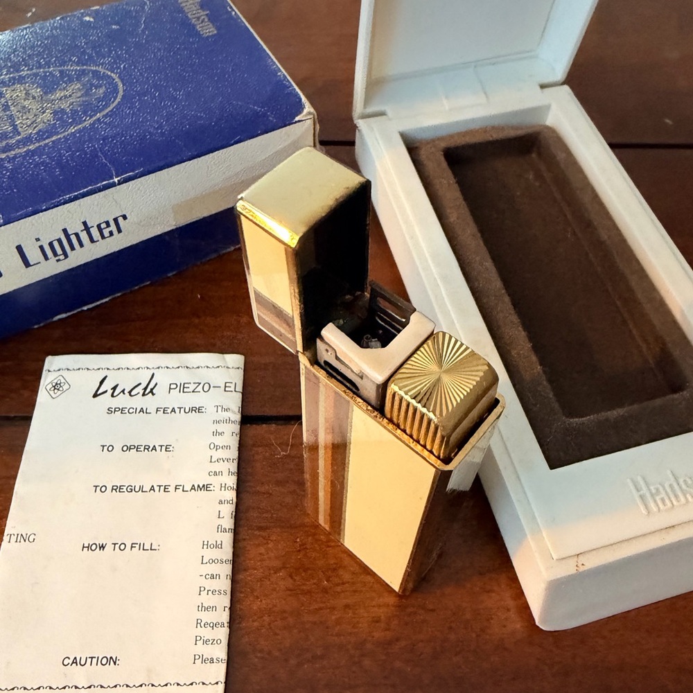 NIB Vintage Gold and Cream Lighter